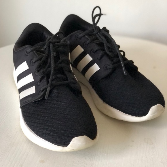 adidas Shoes - Classic Black & White ADIDAS Sneakers Cloud Foam Comfort Sz 7